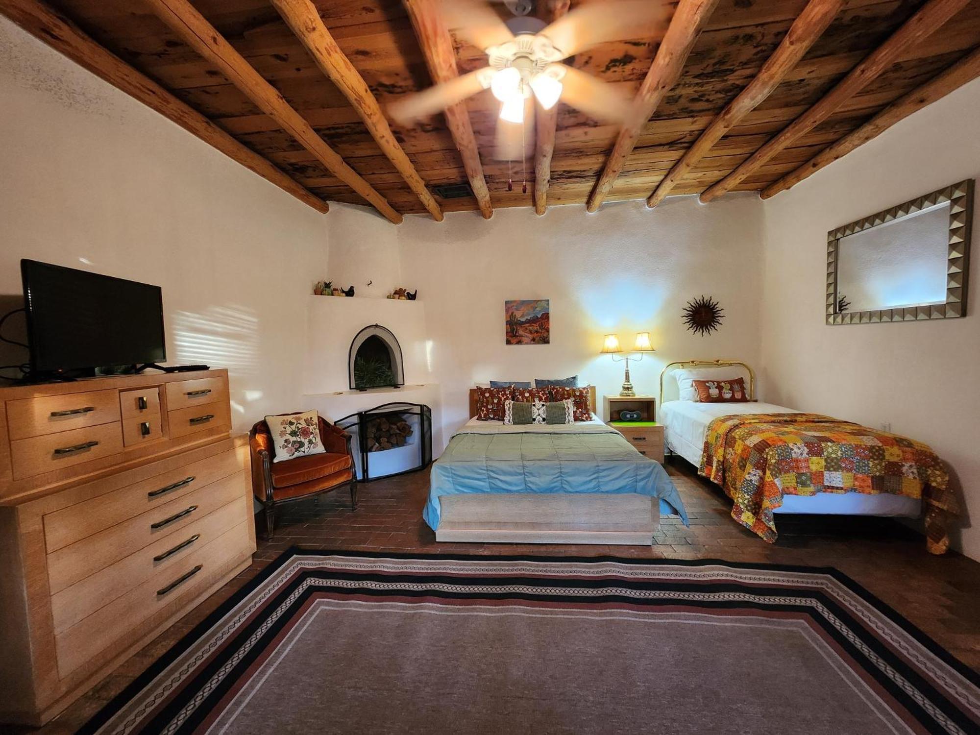 Red Mountain Manor Vineyard And Guesthouse Rio Rancho Kültér fotó